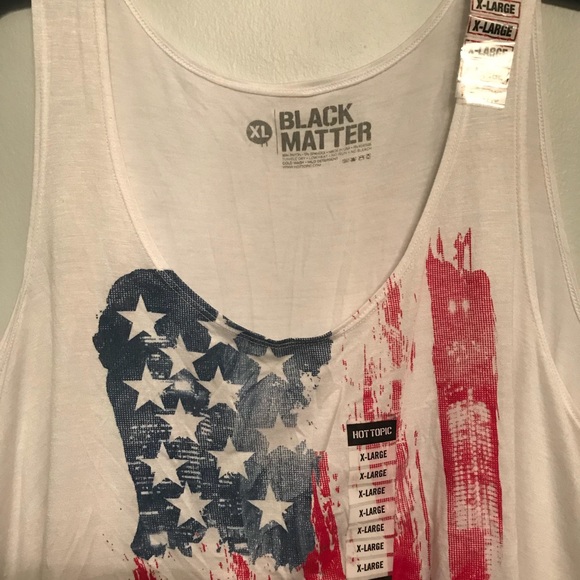 Hot topic DISTRESSED AMERICAN FLAG CROP TANK TOP💥 - Picture 3 of 6